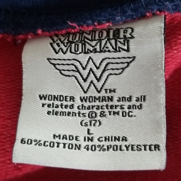 Wonder Woman Sweatshirt - Picture 2 of 3